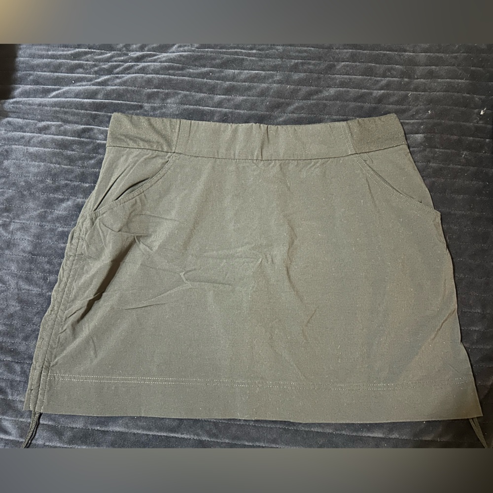 Columbia Dark Grey Skort with Side Pockets